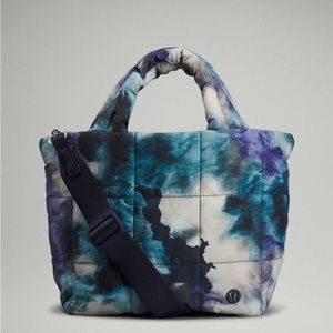 Lululemon Quilted Grid Crossbody Bag Meteor Wash Print Multi EUC